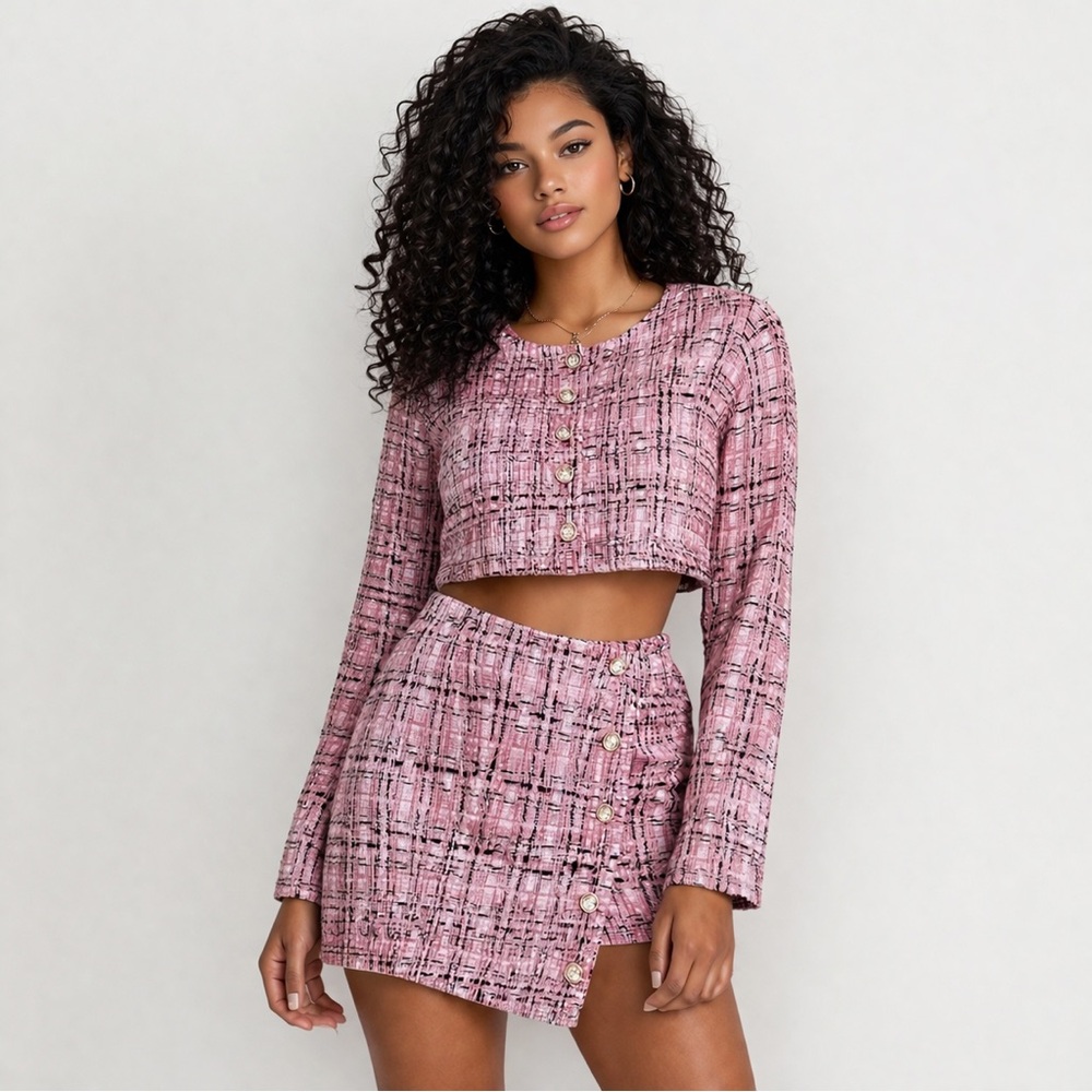 Pink Tweed 2 Piece Set Crop Top & Skirt Gold Buttons Chic Preppy XS Mini Blazer